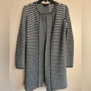 Talbots 100%merino wool black and cream sweater coat🤍🖤
